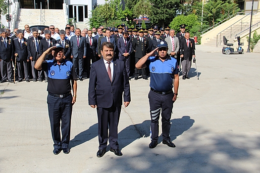 Dinar'da 30 Ağustos Zafer Bayramı törenle kutlandı 