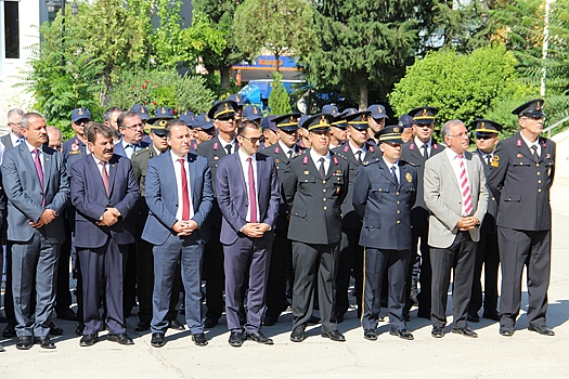 Dinar'da 30 Ağustos Zafer Bayramı törenle kutlandı 