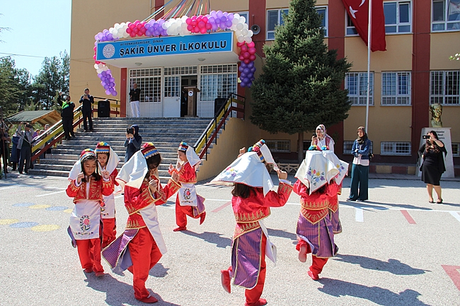 Dinar'da İlköğretim Haftası Kutlandı