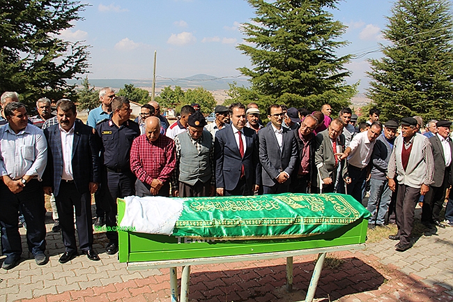 Dinar'da Şehit Annesi Yaşamını Yitirdi