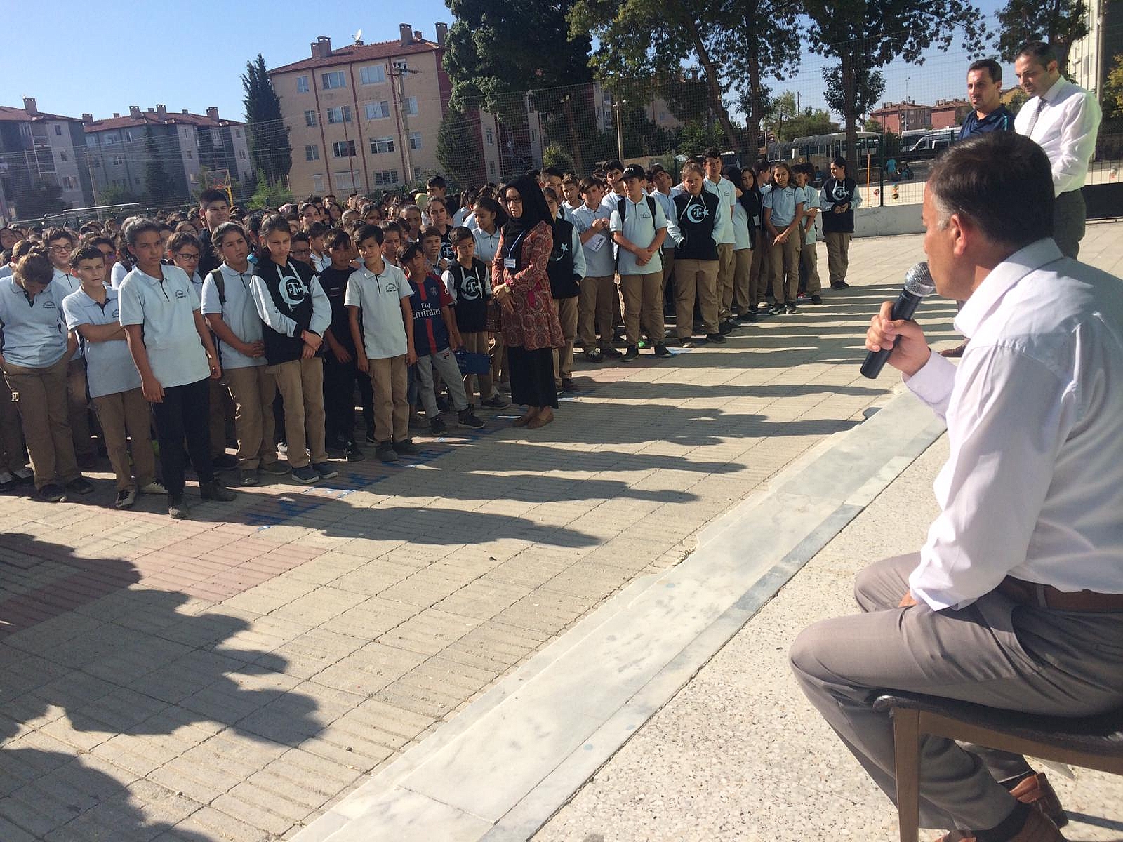 Dinar Fatih Ortaokulu Deprem Şehitlerimizi Unutmadı