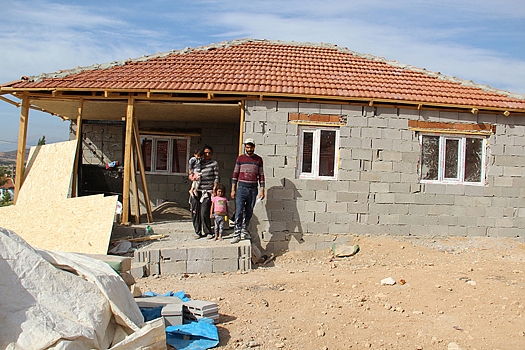 Devlet Halkına Sıcak Elini Uzattı