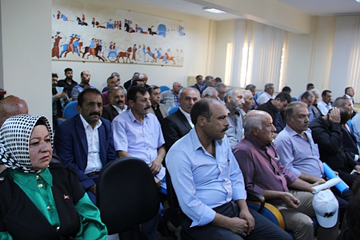 Mv. Ali Özkaya Dinar'da Köy Muhtarlarını Dinledi