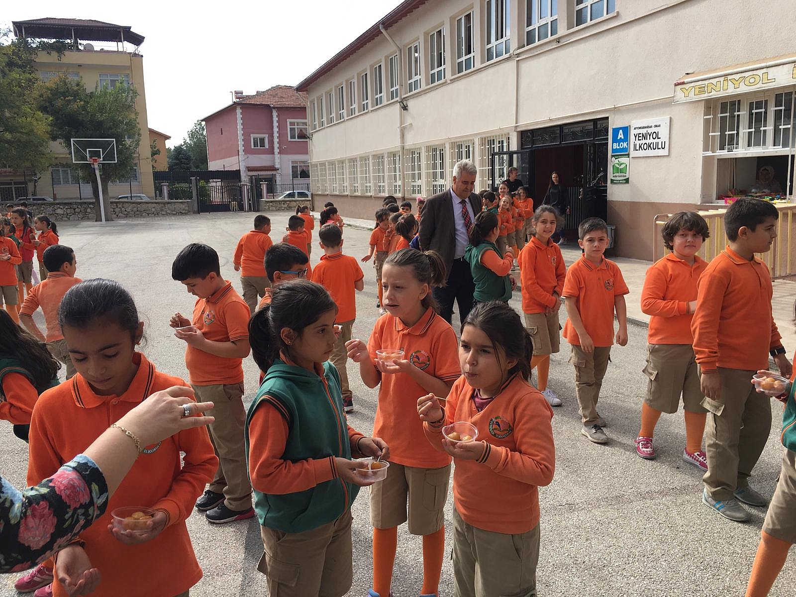 Dinar'da Vefat Eden Öğretmen Okulunda Anıldı