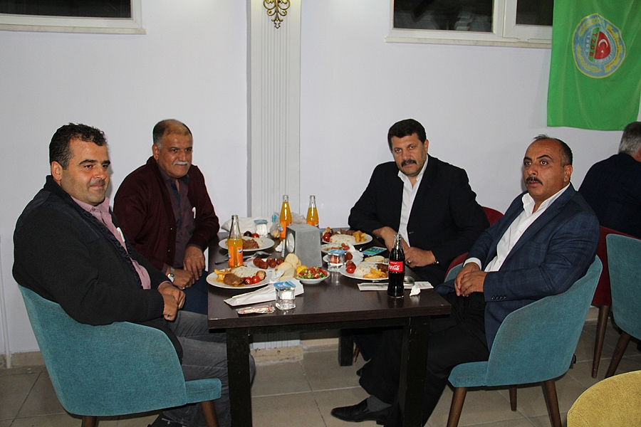 Dinar Ziraat Odasından Muhtarlar Gününde Özel Yemekli Gece
