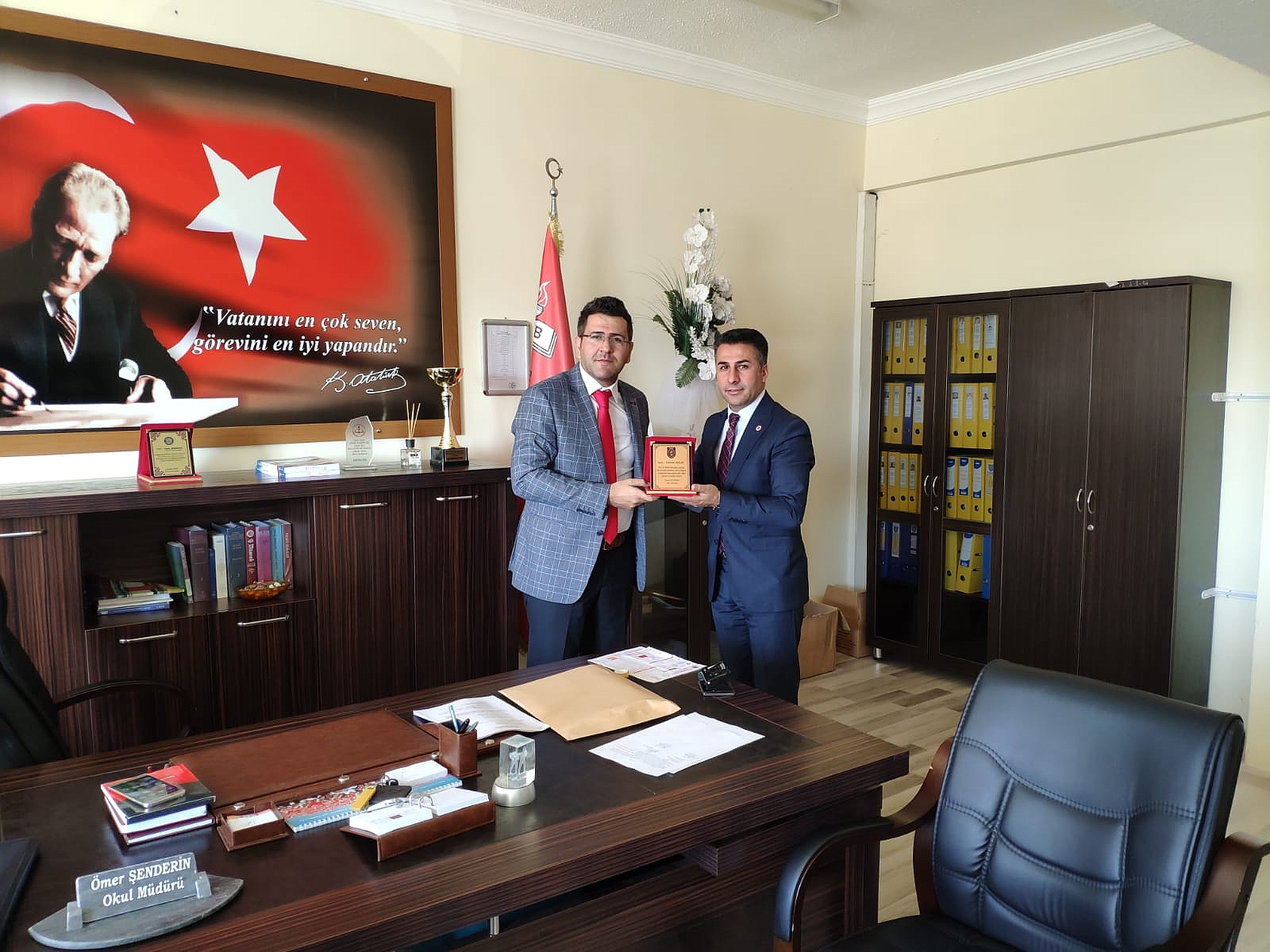 Dinar Fen Lisesinde Yeni Başkan Mahmut Taşkoparan oldu