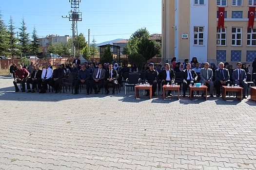Dinar Menderes İlkokulu Mehmetçiklerimize Destek İçin Program Düzenledi
