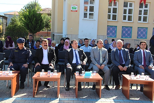Dinar Menderes İlkokulu Mehmetçiklerimize Destek İçin Program Düzenledi