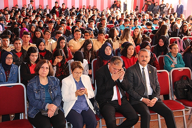 Dinar'da 29 Ekim Cumhuriyet Bayramı Çelenk Koyma Töreni