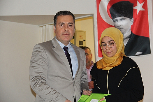 Dinar'da Mevlid-i Nebi, "Peygamberimiz ve Aile" konulu konferans Verildi 