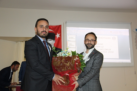 Dinar'da Mevlid-i Nebi, "Peygamberimiz ve Aile" konulu konferans Verildi 