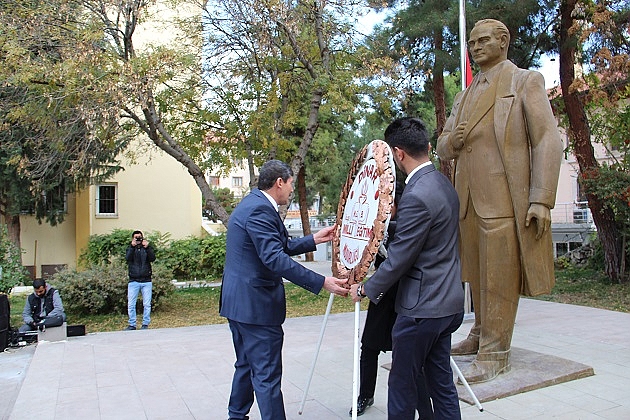 Dinar’da 24 Kasım Öğretmenler Günü Çelenk Sunma Programı