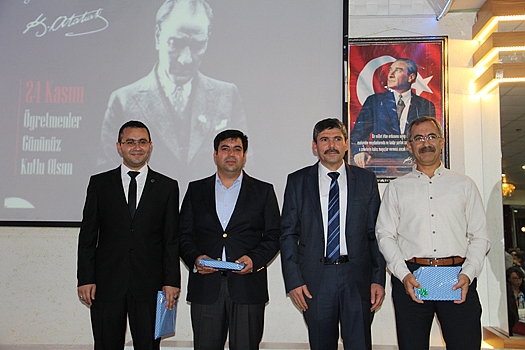 Dinar'da 24 Kasım Öğretmenler Günü Kutlandı