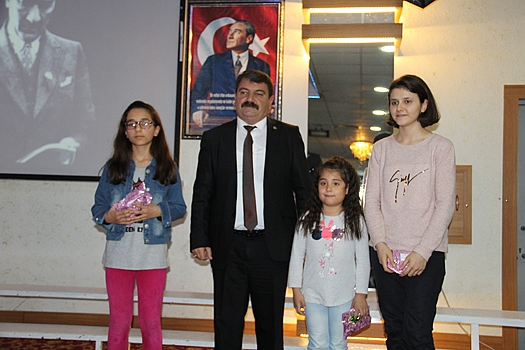 Dinar'da 24 Kasım Öğretmenler Günü Kutlandı