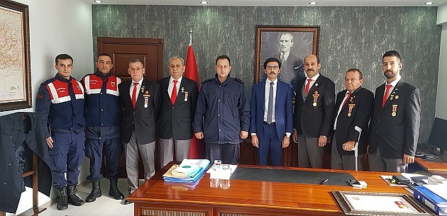 Dazkırı da Ceza Kesilen Kişinin Şehit Babası Olduğunu Öğrenen Personel Cezayı Kendisi Ödedi