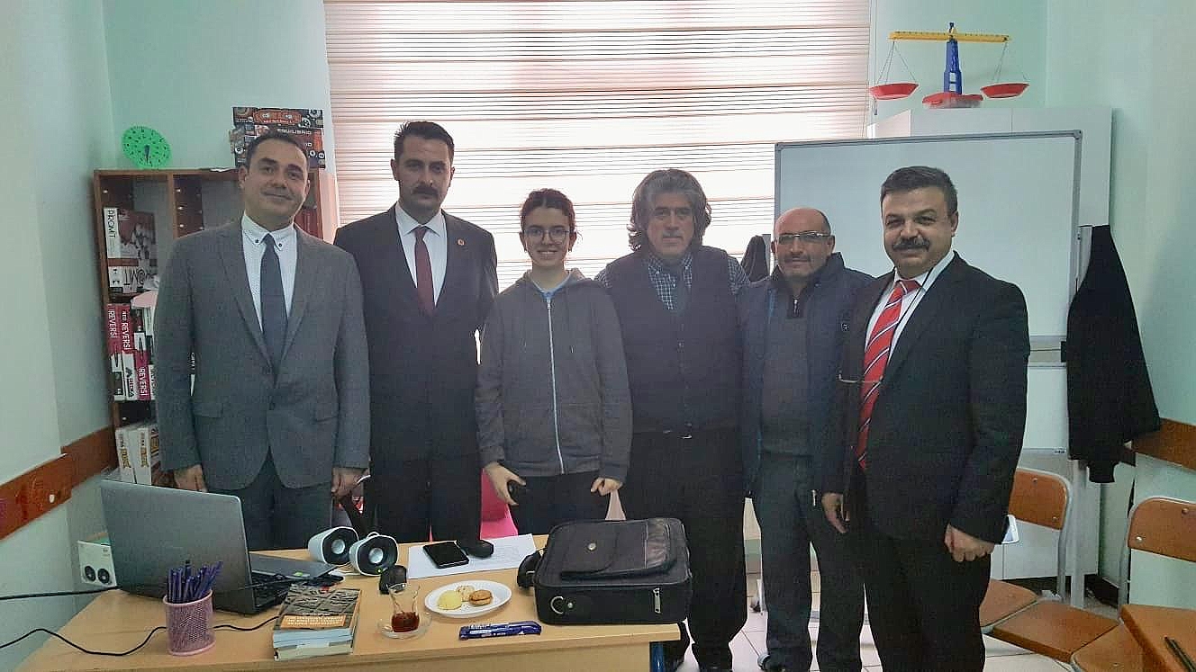AKÜ Arkeoloji Bölüm Başkanı ve Müze Müdürü Muhtarlara Konferans Verdi