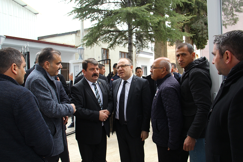 Vali Mustafa Tutulmaz Dinar'da Şehit Yüzbaşı Şahin'in Mevlüt'üne Katıldı