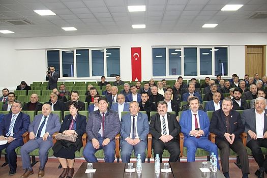 Vali Tutulmaz Dinar'da Muhtarlarla Bir Araya Geldi