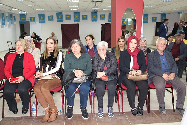 İYİ Parti Dinar'da 2. Olağan Kongresini Yaptı