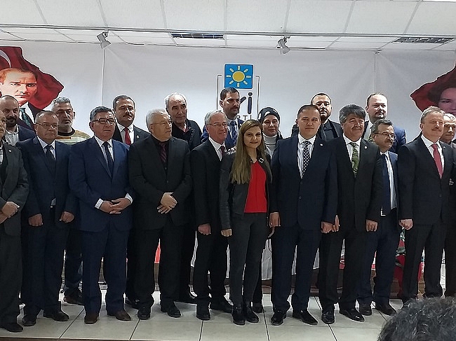 İYİ Parti Dinar'da 2. Olağan Kongresini Yaptı