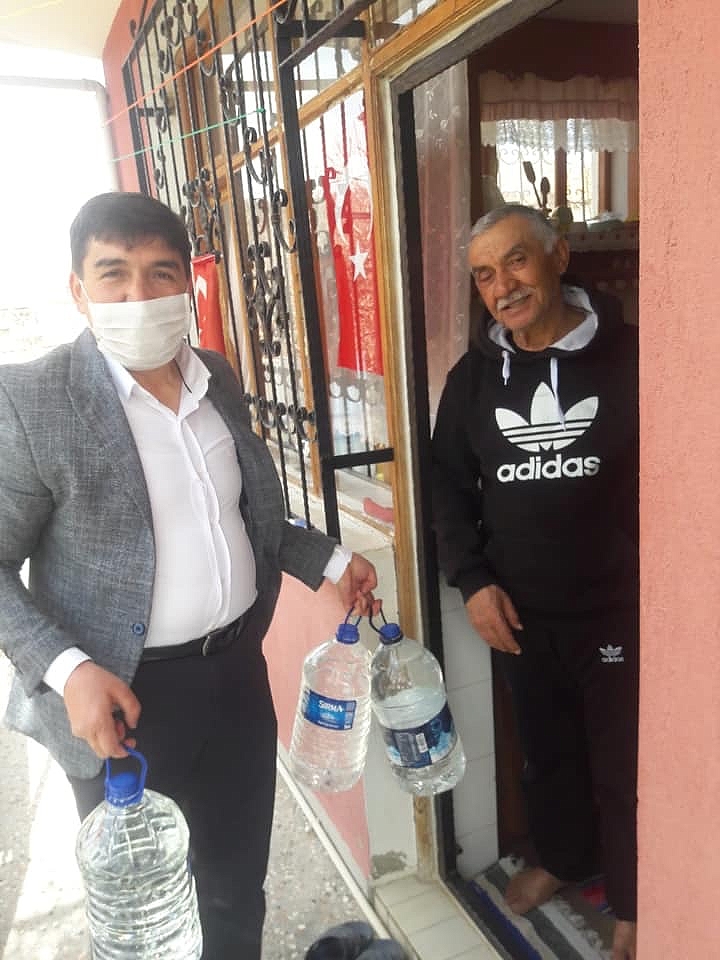 Pazar Mahallesi Muhtarı Suat Gölcük, Mahalle Sakinlerimin Gece Gündüz Emirlerindeyim