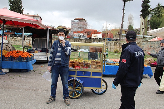 Dinar Sebze Pazarında Zabıta Ekipleri Coronavirüs Tedbirleri Aldı. Video HABER