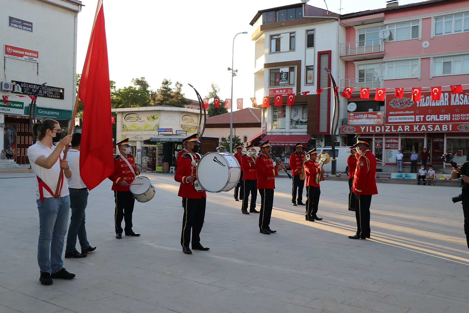 Dinar’da 19 Mayıs coşkuyla kutlandı