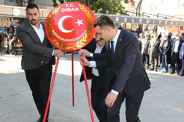 Dinar'da Muhtarlar Günü kutlandı