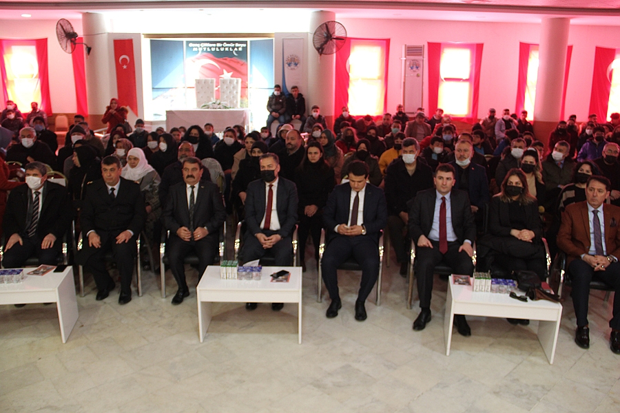 Dinar ilçesinde, 18 Mart Çanakkale Zaferi ve Şehitleri anma günü programı