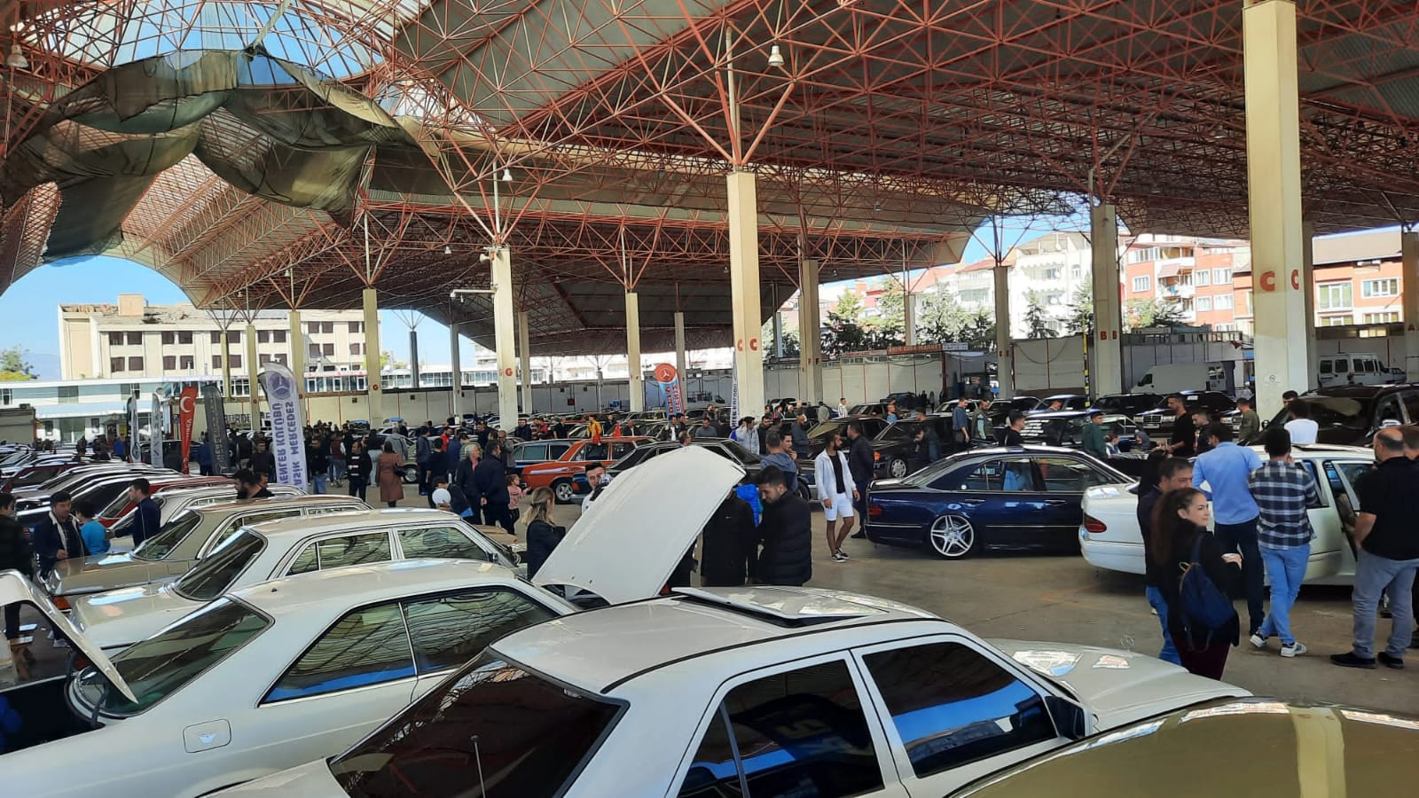 Burdur'da Klasik Mercedesler Festivali