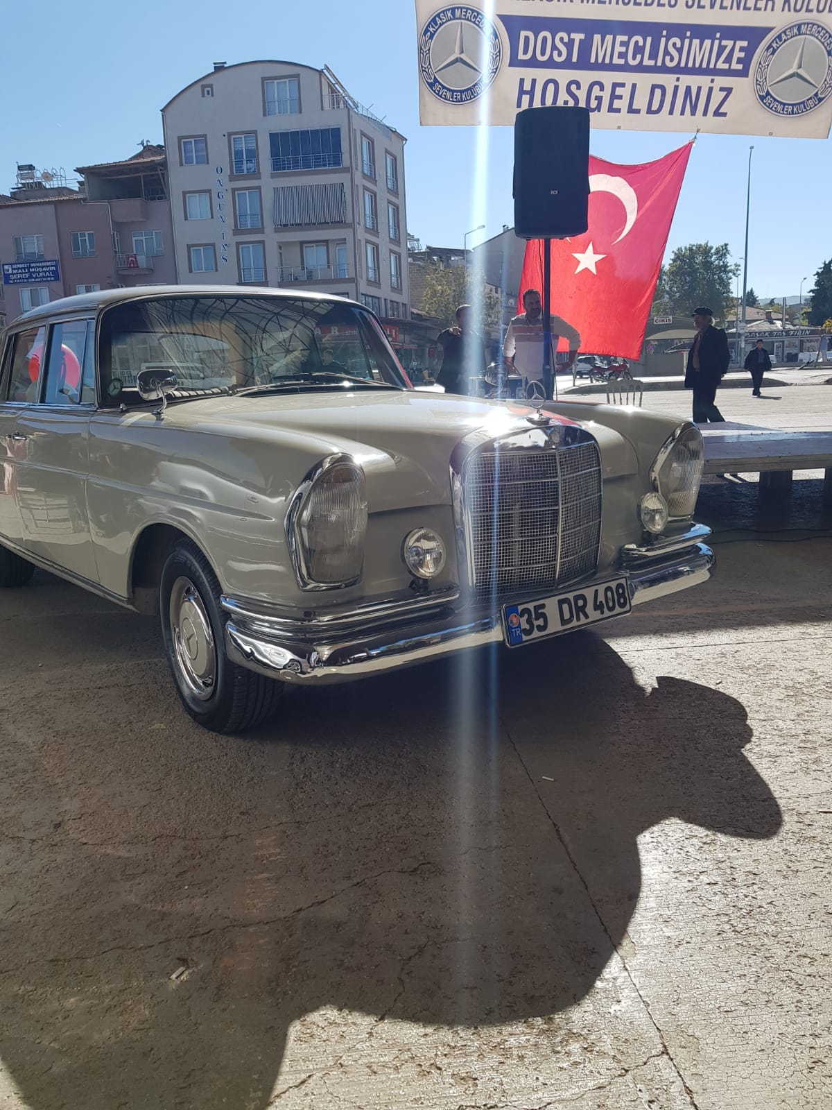 Burdur'da Klasik Mercedesler Festivali