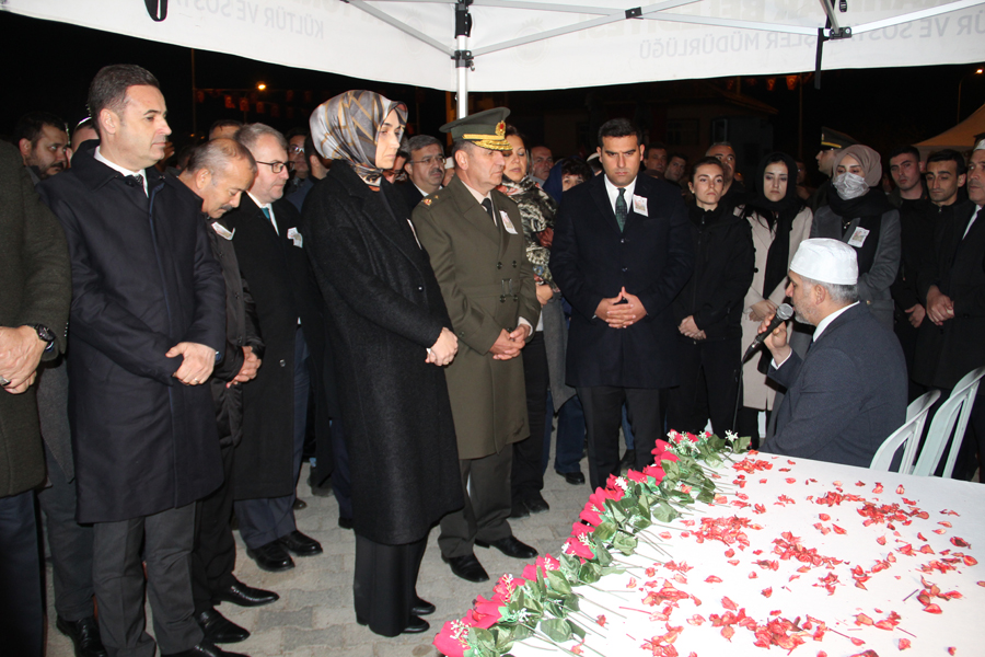 Şehit Hakan Köroğlu Dualarla Toprağa Verildi