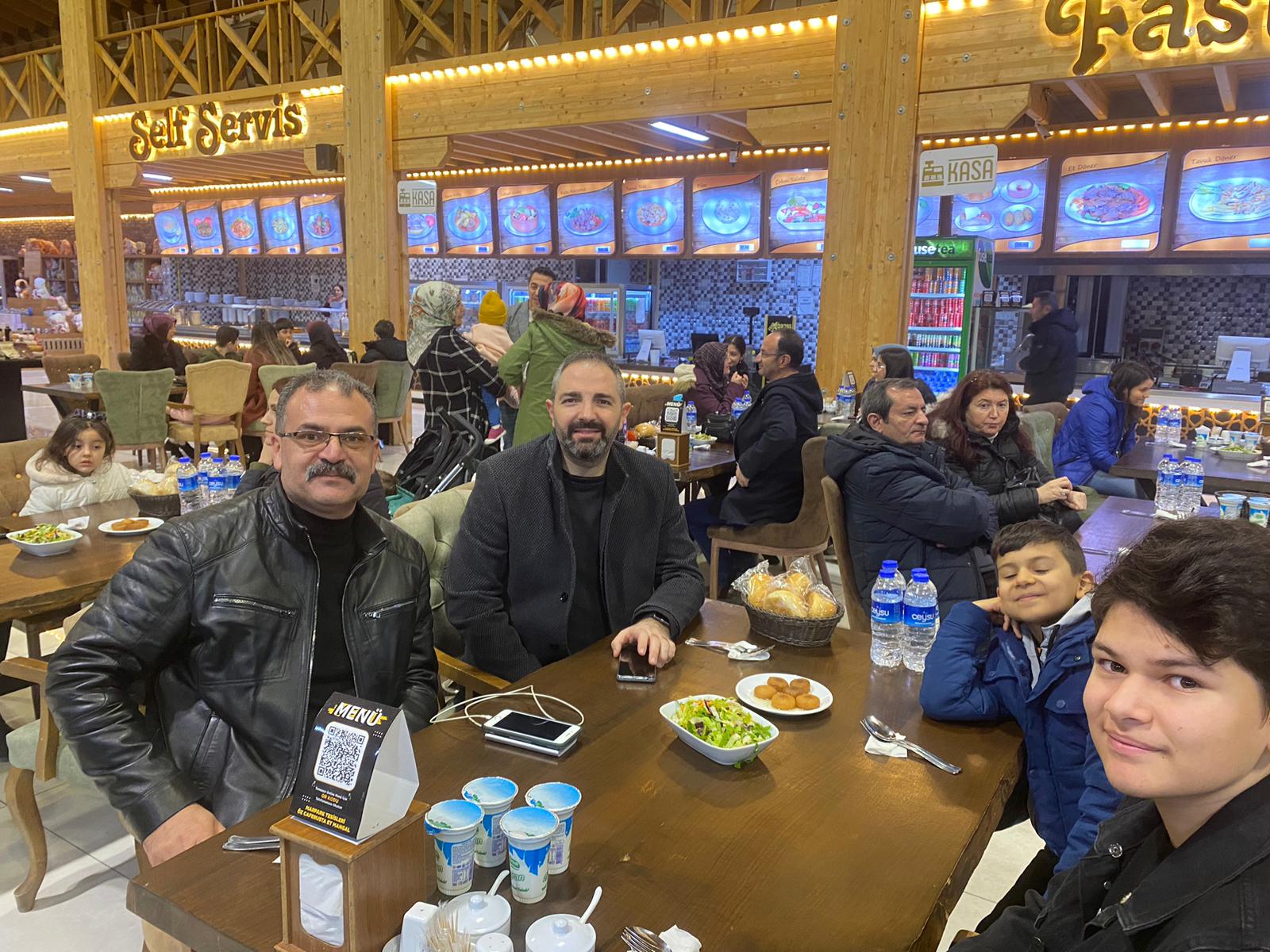 Dinar Eğitim Bir-Sen Birlik ve Kardeşlik sofrasında bir araya geldi