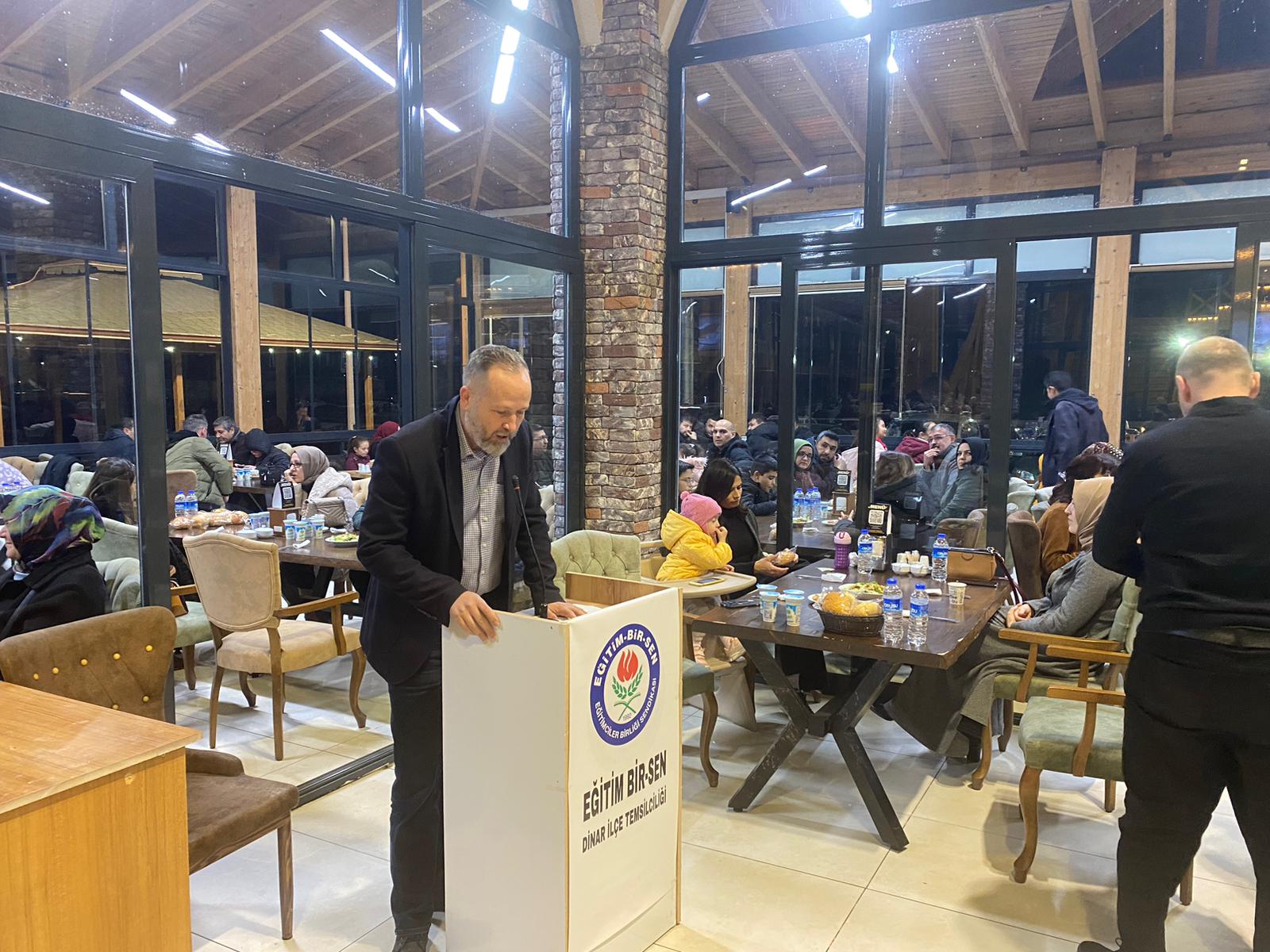 Dinar Eğitim Bir-Sen Birlik ve Kardeşlik sofrasında bir araya geldi