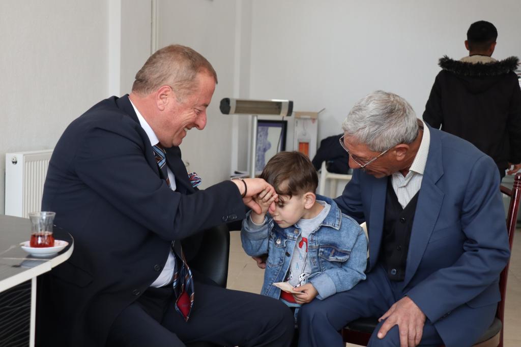 HAKAN ŞEREF OLGUN, “SON BAYRAMIMIZ OLSUN”