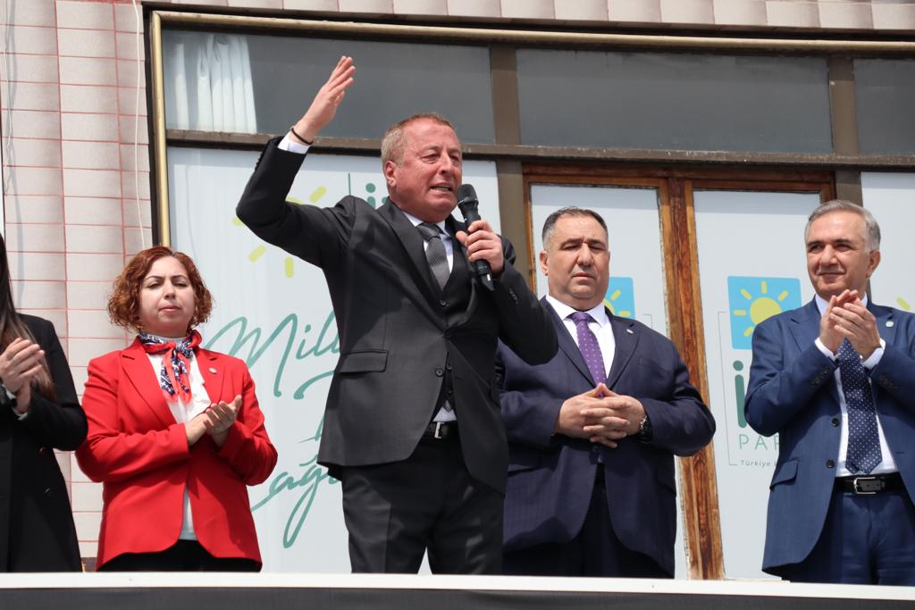 HAKAN ŞEREF OLGUN, “SON BAYRAMIMIZ OLSUN”