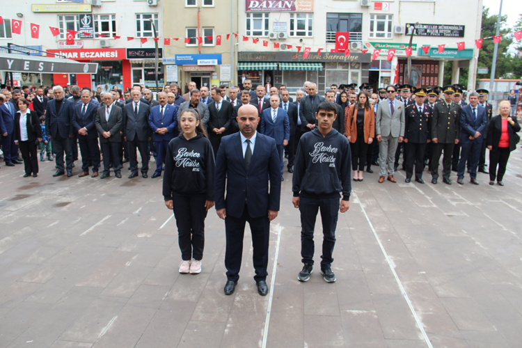 Dinar'da 19 Mayıs  Coşkuyla Kutlandı