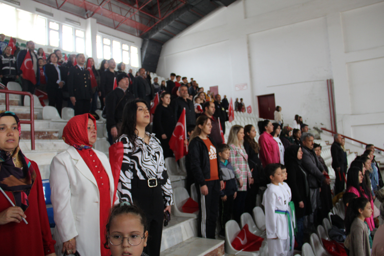 Dinar'da 19 Mayıs  Coşkuyla Kutlandı