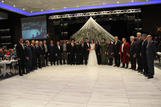Dinarlı Gururumuz Yargıtay Üyesi İsa Çelik'in Mutlu Günü