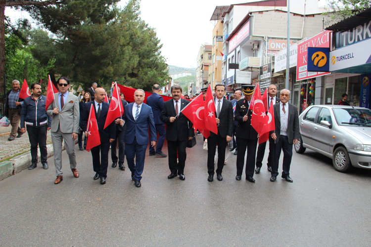 Dinar'da 19 Mayıs  Coşkuyla Kutlandı