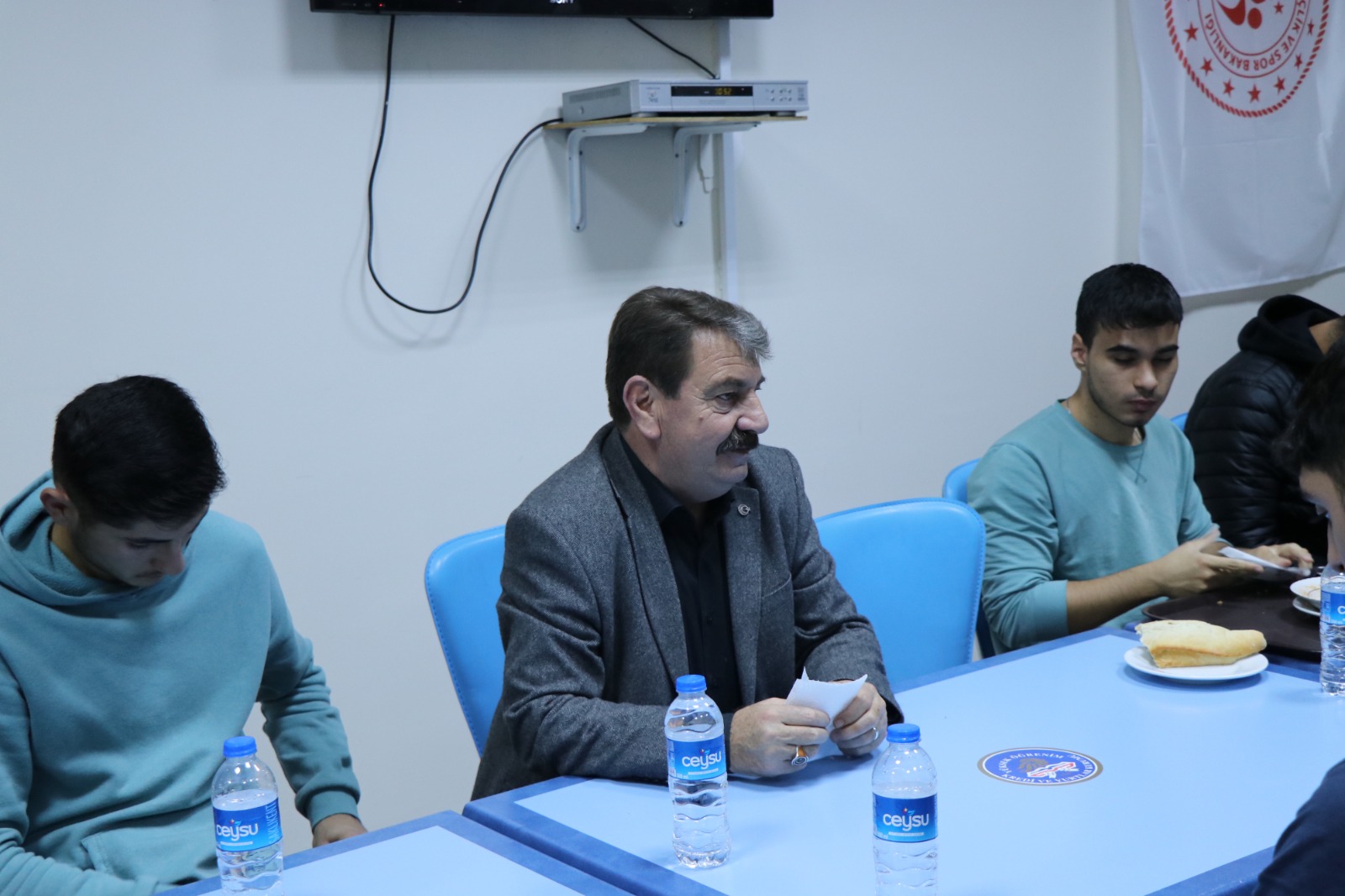 Başkan Sarı, Yurt öğrencileriyle bir araya geldi 