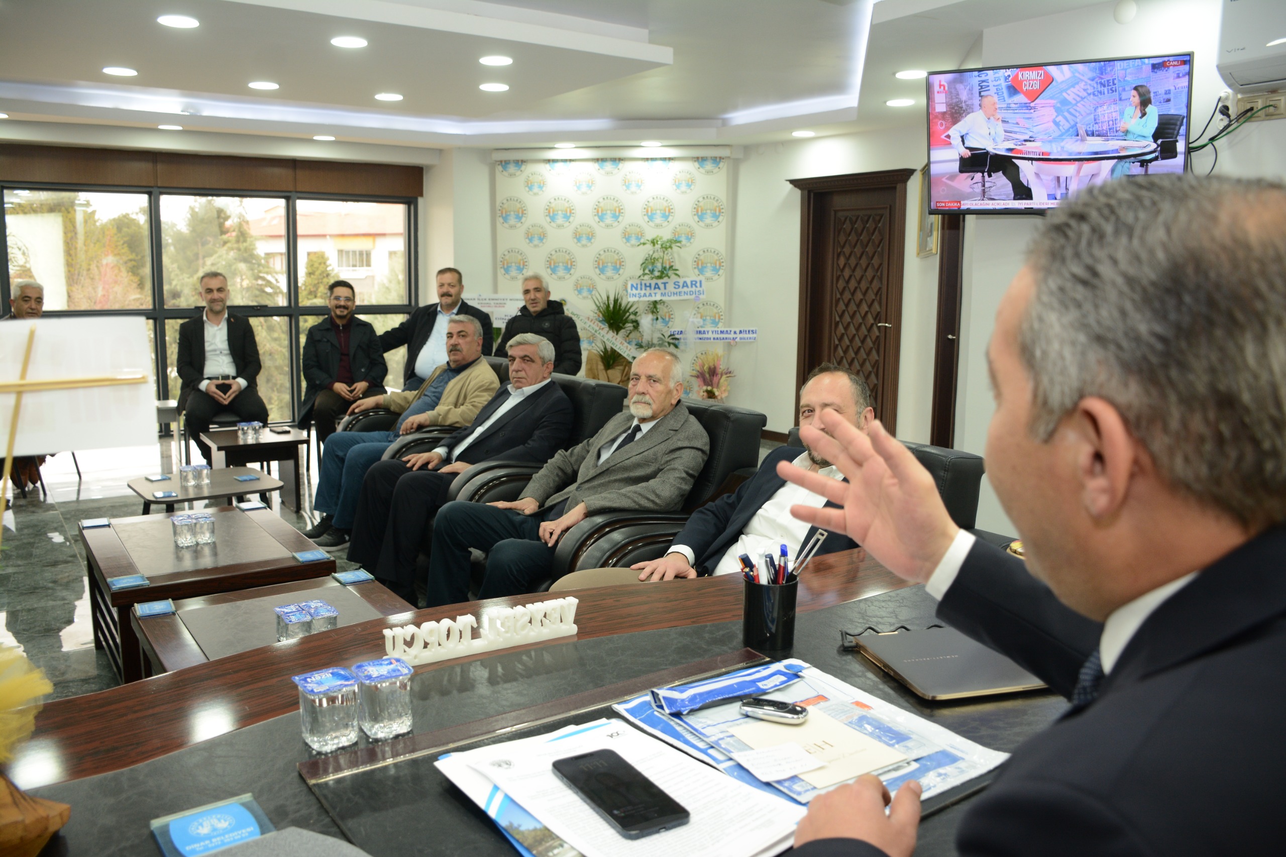 CHP Dinar İlçe Başkanı Ali Arıkan, Veysel Topçu'ya Ziyarette Bulundu 