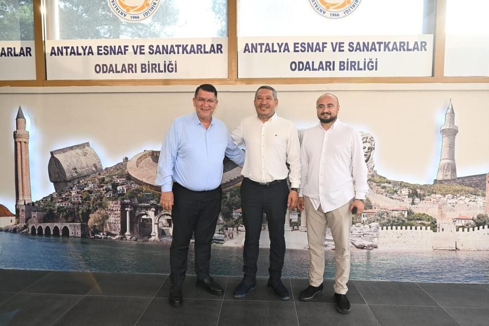 “Belediye Başkanı Veysel Topçu’dan AESOB Başkanı Adlıhan Dere’ye Ziyaret”