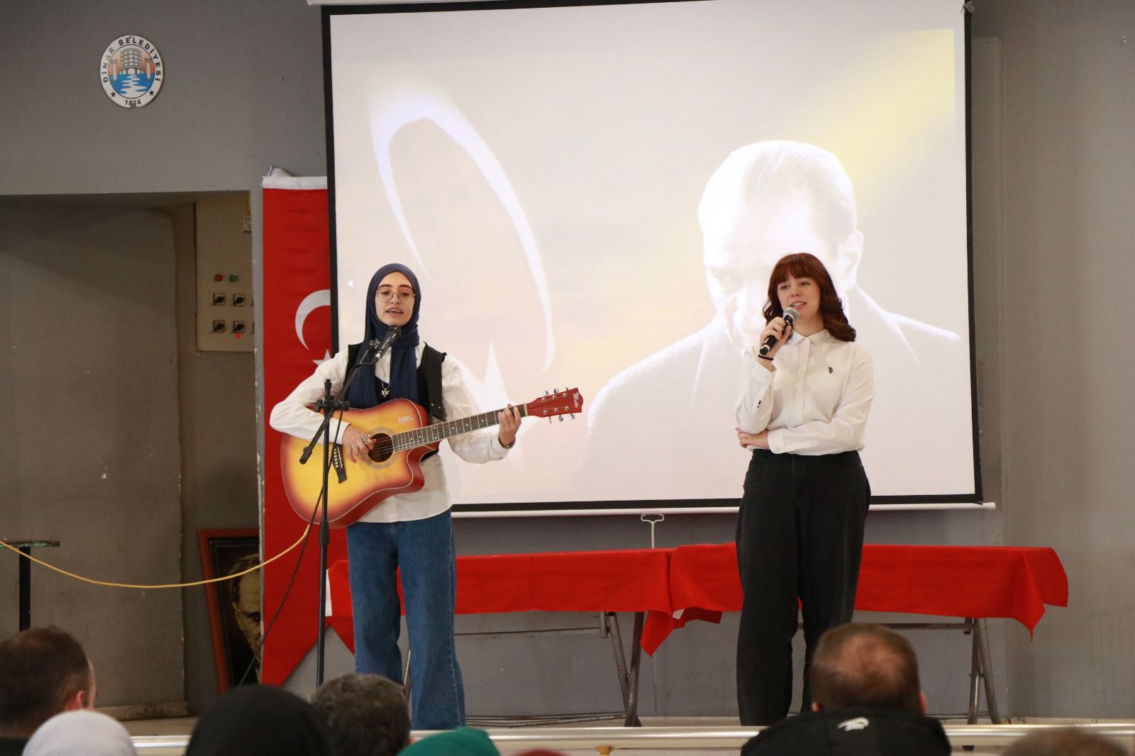 Dinar Belediye Başkanı Veysel Topçu, 24 Kasım Öğretmenler Günü Programlarına Katıldı