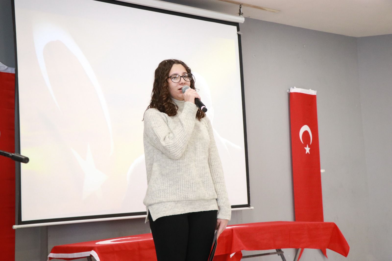 Dinar Belediye Başkanı Veysel Topçu, 24 Kasım Öğretmenler Günü Programlarına Katıldı
