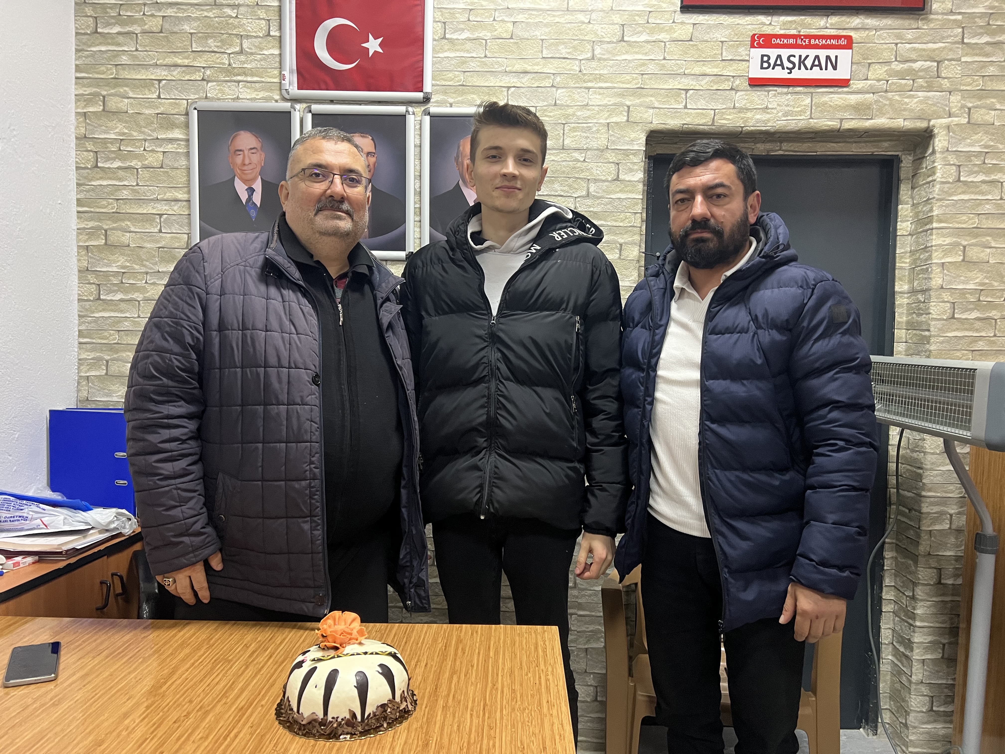 Gündem Gazetesi İmtiyaz Sahibi Tahsin Baytar’dan MHP Dazkırı İlçe Başkanı Ali Atay’a Ziyaret