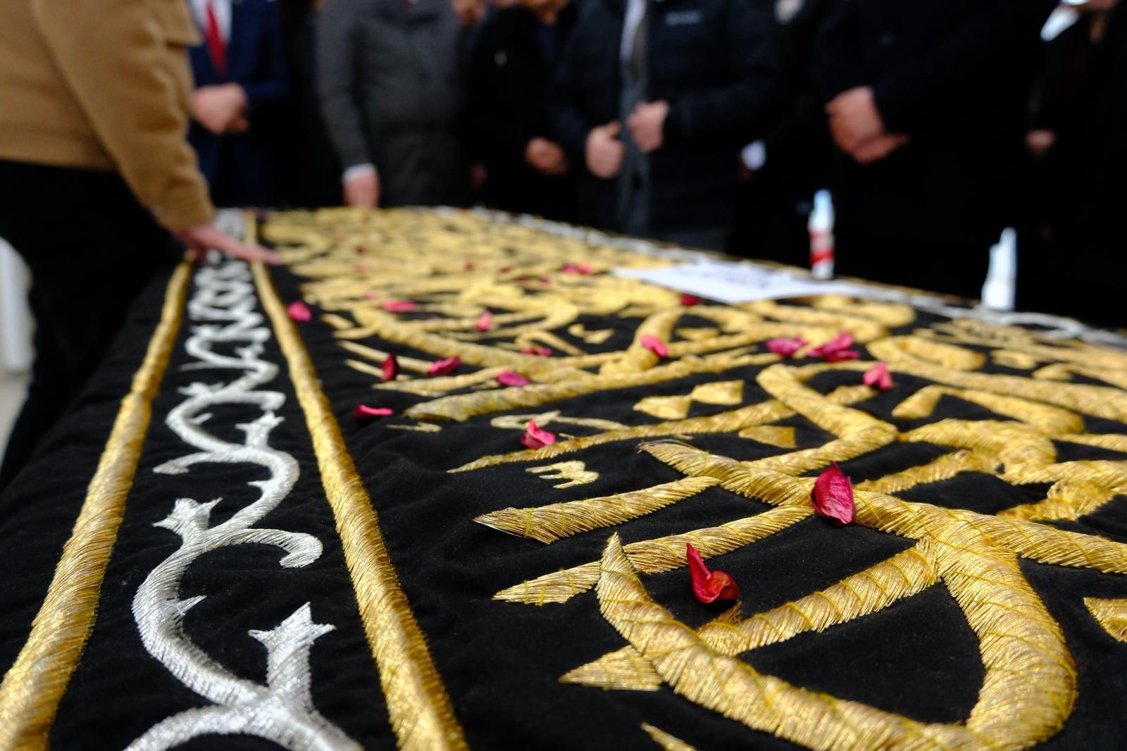 KAYMAKAM DURU KUTSAL EMANETLER SERGİSİ AÇILIŞINI GERÇEKLEŞTİRDİ