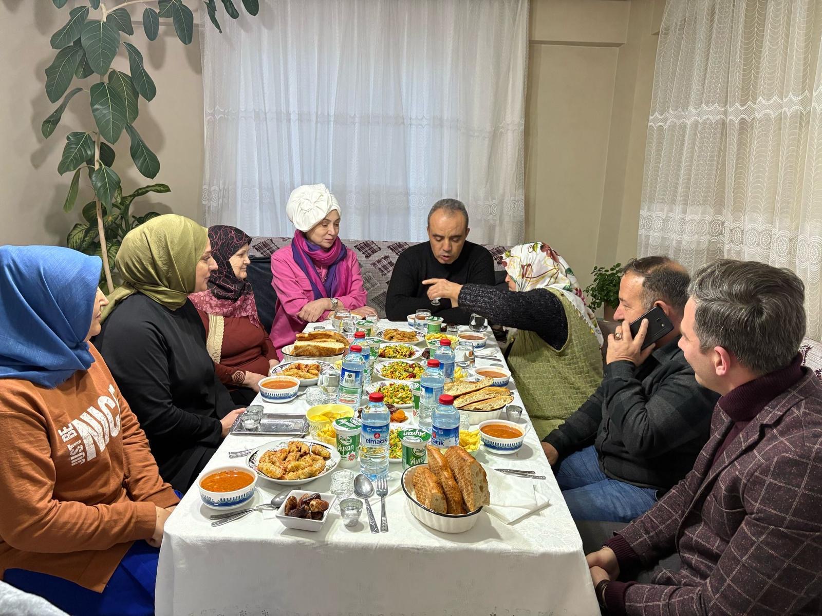 Yaşlılara Saygı Haftası’nda Afyonkarahisar İl Emniyet Müdürümüzden Anlamlı Ziyaret!