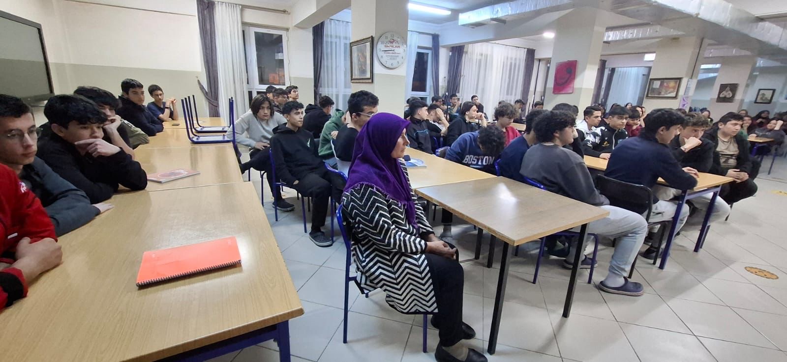 KAYMAKAM DURU, İFTARINI FEN LİSESİ ÖĞRENCİLERİMİZLE YAPTI 