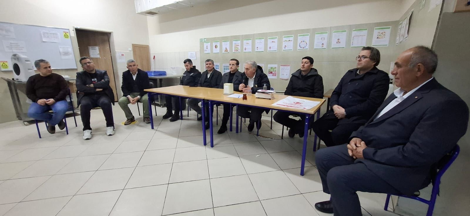 KAYMAKAM DURU, İFTARINI FEN LİSESİ ÖĞRENCİLERİMİZLE YAPTI 